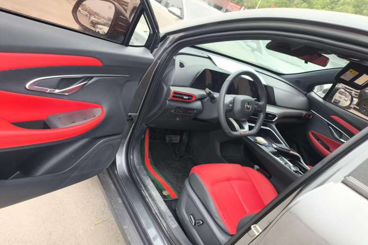 Used Changan UNI-T 2020 1.5T Prestige Version
