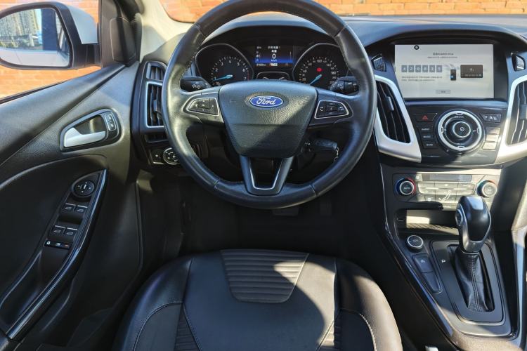 Used Ford Focus 2018 Hatchback Classic EcoBoost 180 Automatic Elite Model
