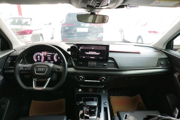 Used Audi Q5L 2022 40T Fashionable and Dynamic Model
