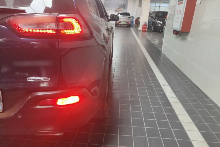 Used  Cherokee 2016 2.4L Leading Edition
