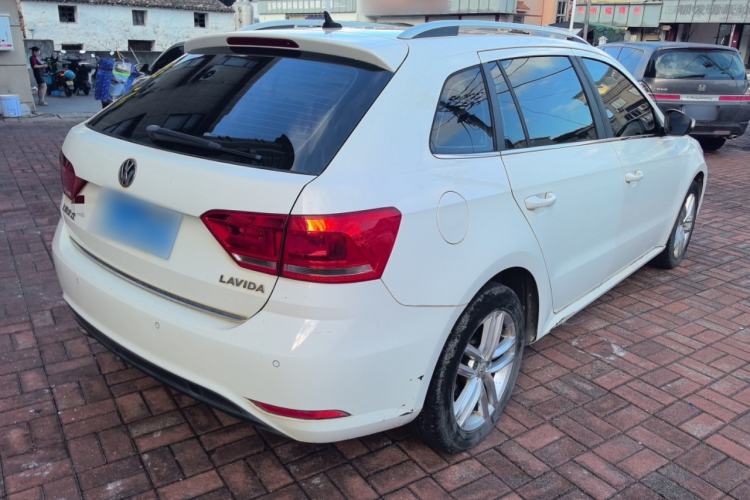 Used Volkswagen Gran Lavida 2015 1.6L Automatic Comfort Edition
