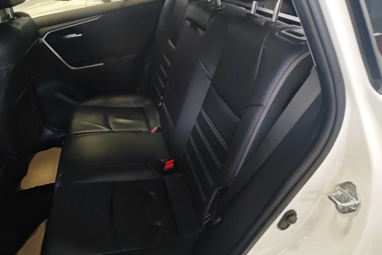 Used Toyota RAV4 2020 Dual-Engine 2.5L E-CVT 4x4 Elite PLUS Edition
