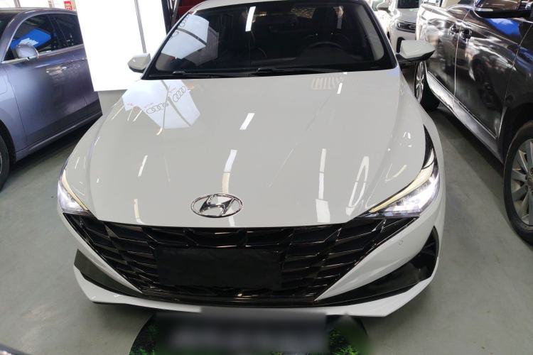 Used Hyundai Elantra 2022 1.5L CVT LUX Prestige Edition
