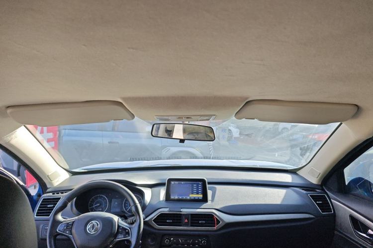 Used Dongfeng Fengon S560 2019 1.8L Manual Urban Model