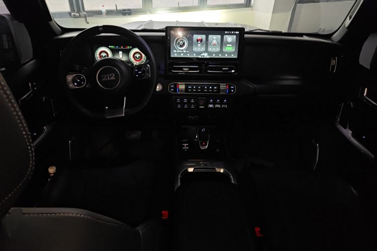 Used  T01 2024 2.0T Mechanic