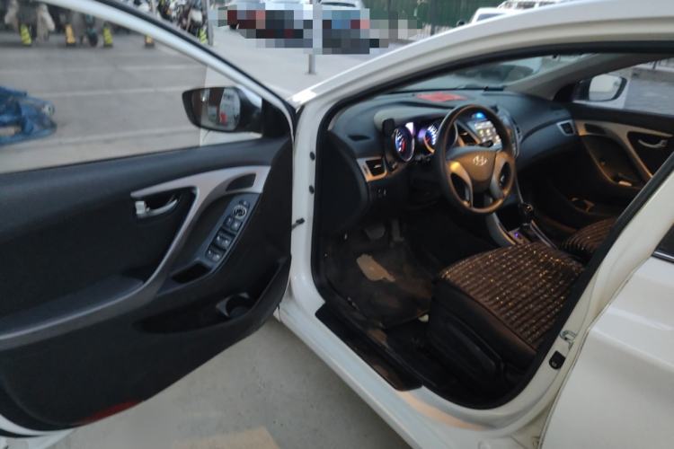 Used Hyundai Elantra 2015 1.6L Automatic Leading Model
