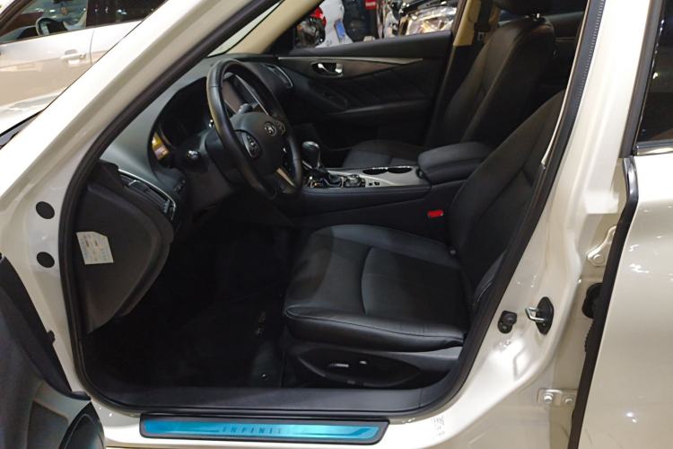 Used Infiniti Q50L 2016 2.0T Enjoyment Edition
