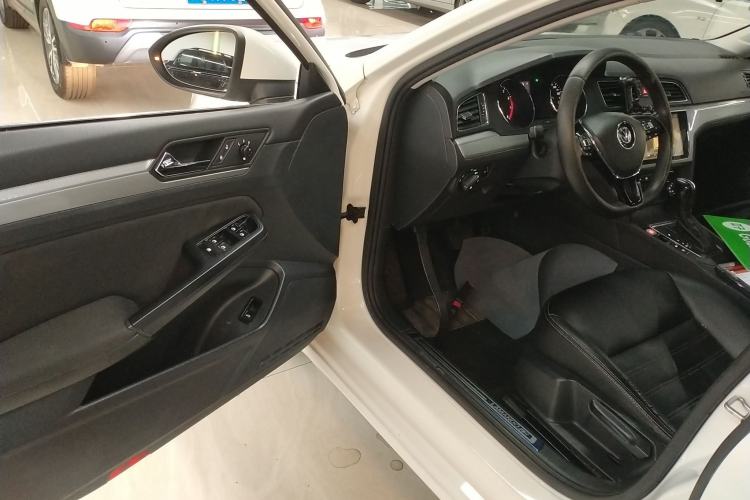 Used Volkswagen Lamando 2017 230TSI DSG Fashion Edition