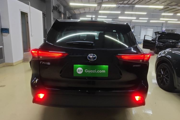 Used Toyota Highlander 2022 Dual-Engine 2.5L Two-Wheel Drive Elite Edition 7-Seater
