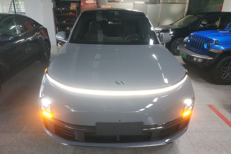 Used Li Auto L8 2025 Pro Smart Refresh Edition
