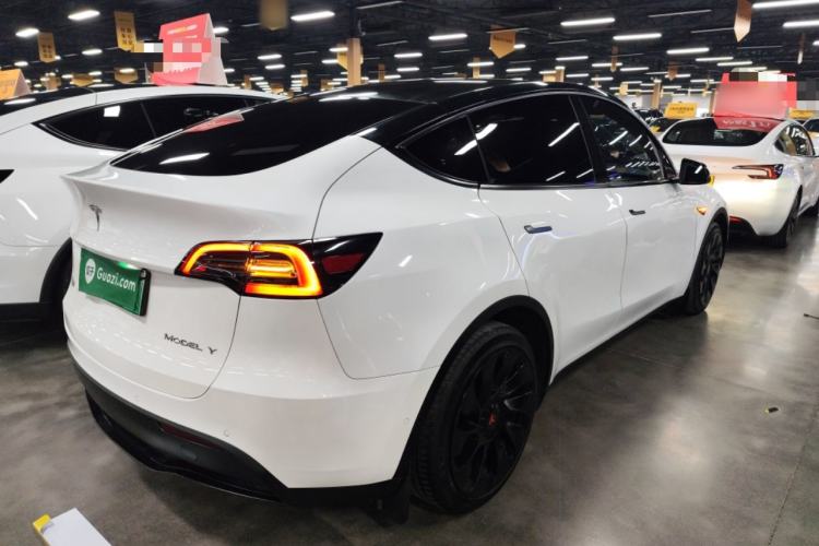 Used Tesla Model Y 2021 Long-Range All-Wheel-Drive Version
