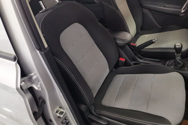 Used Wuling Hongguang 2021 1.5L Revised S Base Version with Electric Power Steering LAR
