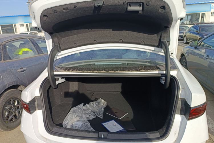 Used BYD Qin PLUS 2025 DM-i Smart Drive 55KM Leading Model
