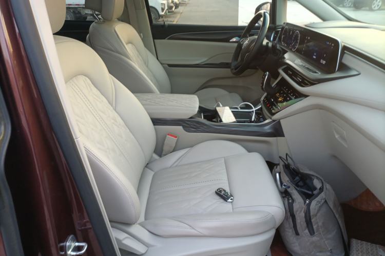 Used Buick GL8 2022 ES Landtrek 653T Comfort Edition