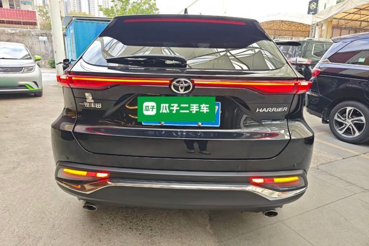 Used Toyota Harrier 2022 2.0L CVT Two-Wheel Drive Deluxe Edition
