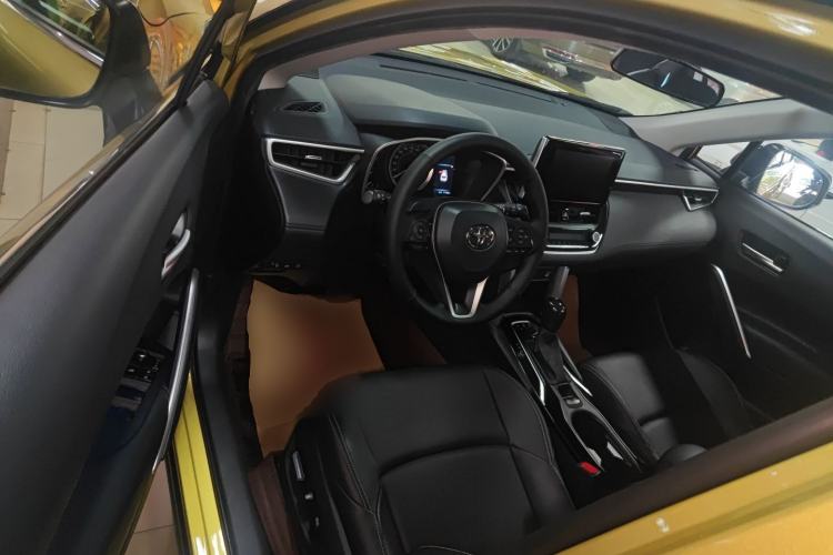 Used Toyota FRONTLANDER 2022 2.0L CVT Luxury PLUS Edition