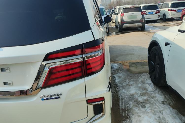 Used Honda Elysion 2019 2.0L Hybrid Luxury Edition