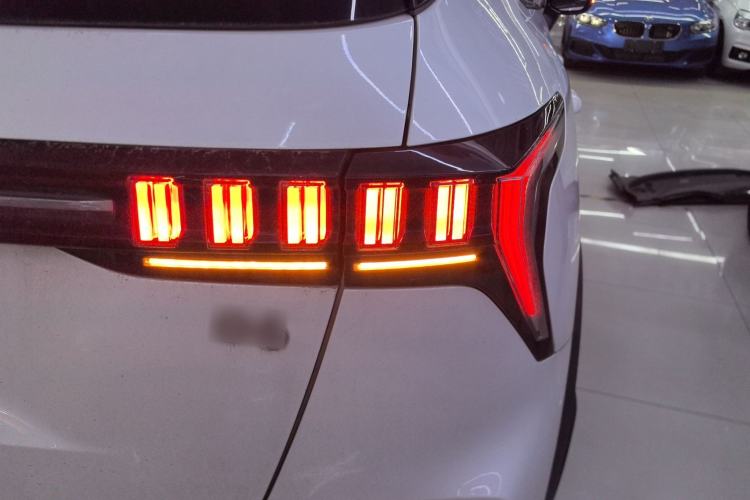 Used Lynk & Co 06 2021 1.5T Shero Pink Special Edition