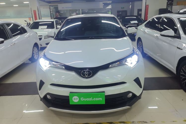 Used Toyota IZOA 2018 2.0L Yichi Edition China V Standard