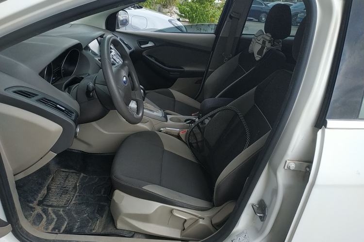 Used Ford Focus 2012 Sedan 1.6L Automatic Comfort Model
