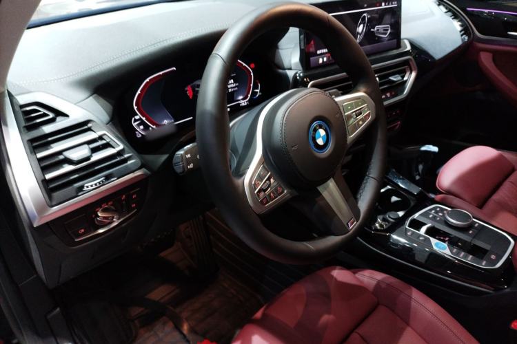 Used BMW iX3 2024 Leading Model
