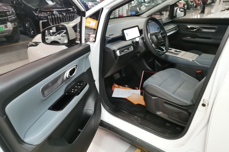 Used AION Y 2023 Plus 510 Enjoy Edition
