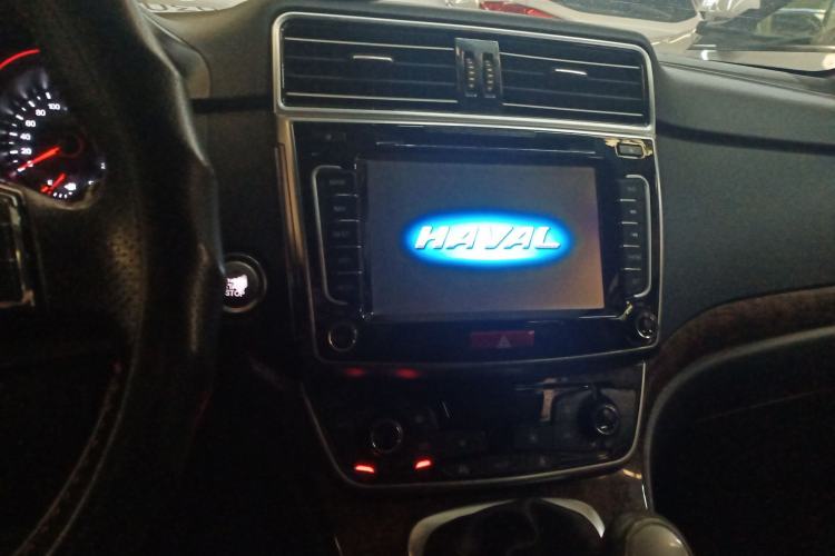 Used Haval H6 2015 Revised Version Sport Edition 1.5T Manual Transmission Two-Wheel Drive Elite Grade
