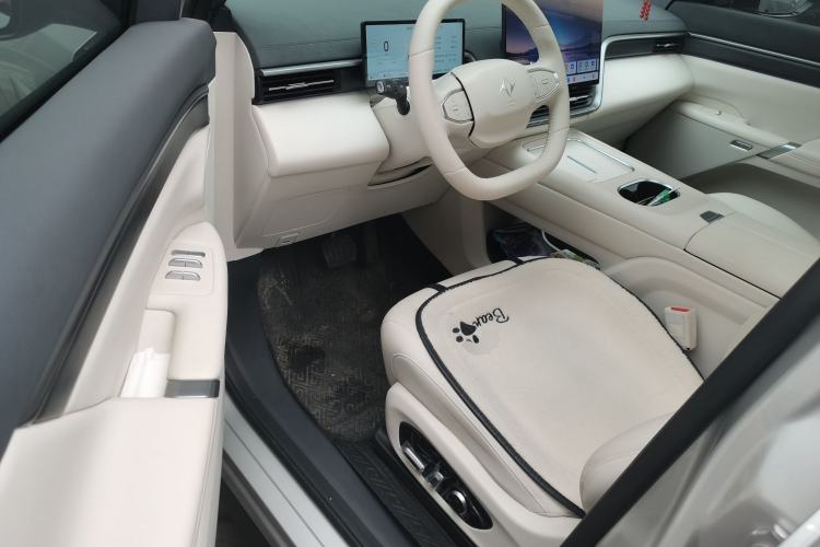 Used Dongfeng eπ eπ008 2026 Model Six-Seat Range-Extended Family Edition
