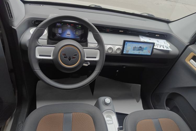 Used Wuling Hongguang MINIEV 2022 GAMEBOY 200km Play Edition with Lithium Iron Phosphate