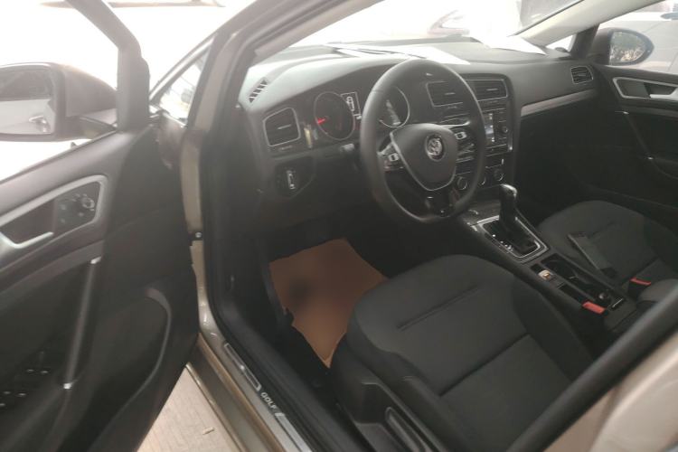 Used Volkswagen Golf 2018 230TSI Automatic Comfort Model
