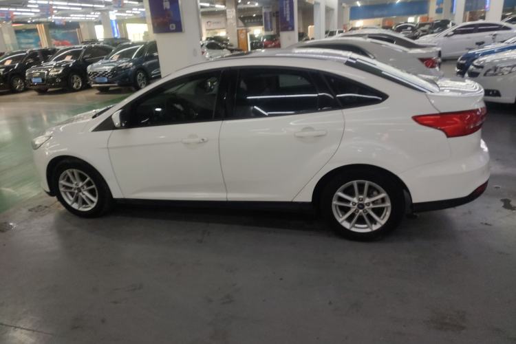 Used Ford Focus 2015 Sedan 1.6L Automatic Trend Model
