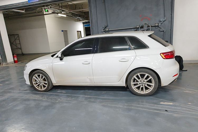 Used Audi A3 2020 Restyled Sportback 35 TFSI Entry-Level China VI Emission Standard
