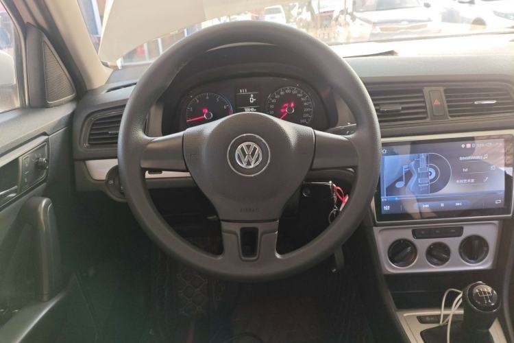 Used Volkswagen Lavida 2017 1.6L Manual Fashion Edition
