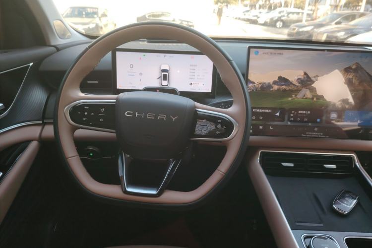 Used Chery Tiggo 8 L 2024 2.0T Two-Wheel Drive Prestige Version 5 Seats
