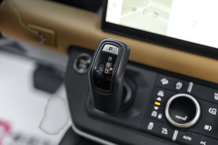 Used Land Rover Defender 2023 Facelift 110 3.0T P400 X-DYNAMIC HSE
