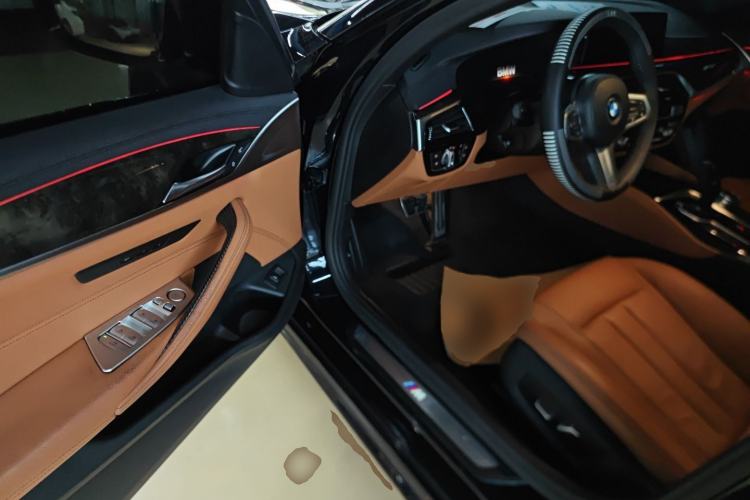 Used BMW 5 Series 2019 530Li Leading Model M Sport Package
