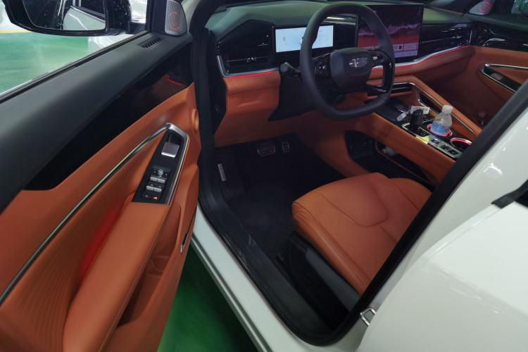 Used Geely Auto Emgrand X7 Sport 2026 Model 1.5TD Beloved
