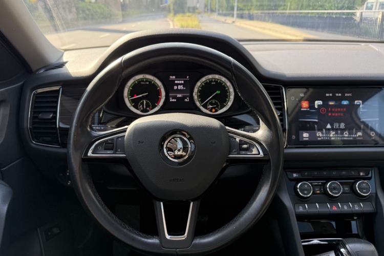 Used Skoda Kodiaq 2018 Facelifted TSI330 5-Seater Two-Wheel-Drive Luxury Enjoyment Edition
