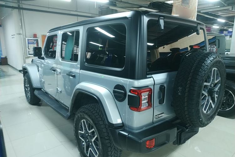 Used  Wrangler 2024 2.0T Sahara Four-Door Edition
