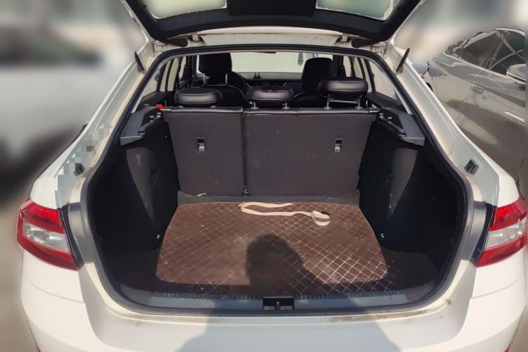 Used Skoda Octavia 2019 1.5L Automatic SmartDrive Comfort Edition China VI Standard
