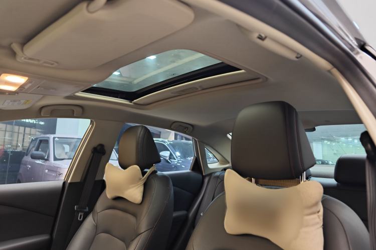 Used Chevrolet Monza 2022 Light Hybrid Redline 320T Dual-Clutch Thrilling Edition