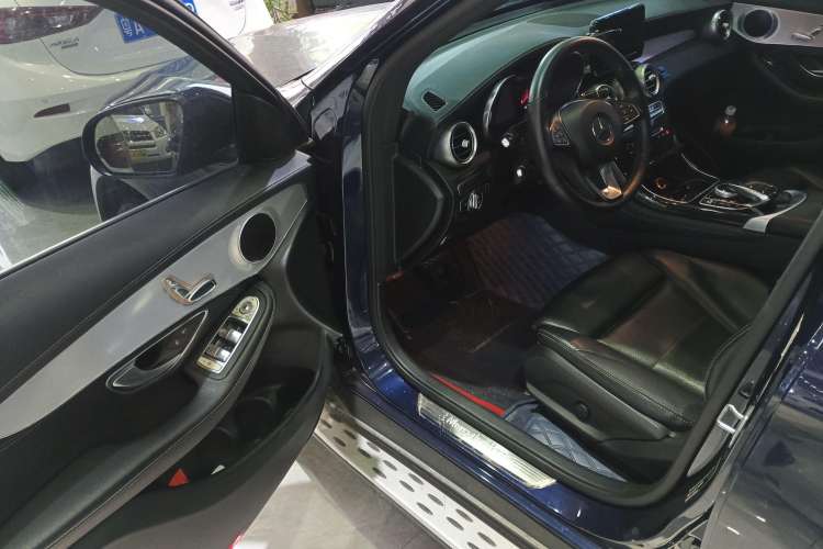 Used Mercedes-Benz GLC 2018 GLC 200 4MATIC
