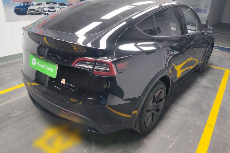 Used Tesla Model Y 2023 Rear-Wheel-Drive Version
