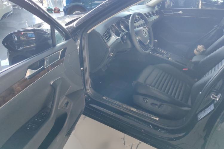 Used Volkswagen Magotan 2019 330TSI DSG Luxury Model China V Standard
