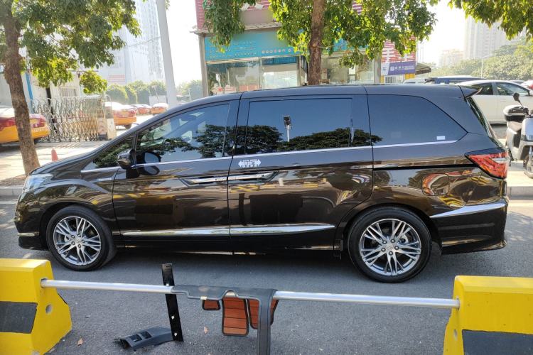 Used Honda Elysion 2019 2.0L Hybrid Luxury Edition
