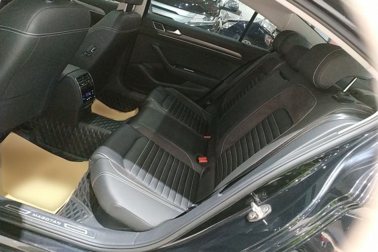 Used Volkswagen Magotan 2020 330TSI DSG Leading Model
