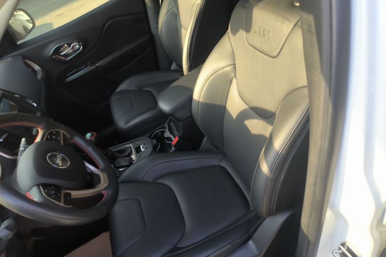 Used  Cherokee 2017 2.0L Superior Edition
