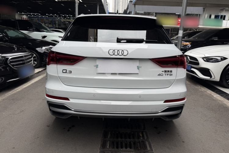 Used Audi Q3 2022 40 TFSI Fashion Dynamic Model
