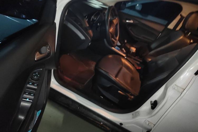 Used Ford Focus 2017 Hatchback 1.6L Manual Comfort Plus SmartDrive Edition