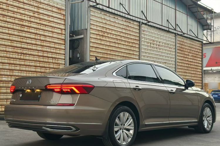 Used Volkswagen Passat 2020 330TSI Elite Edition China VI
